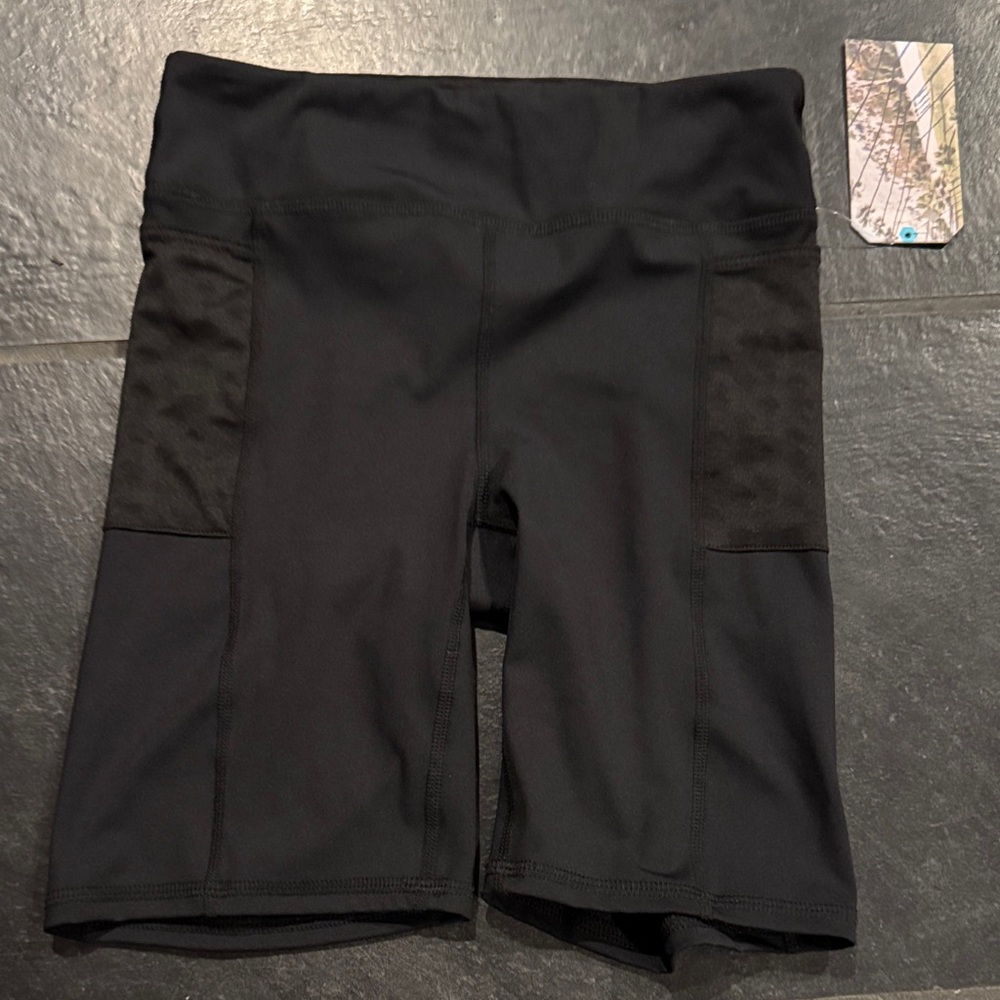 Sleek Black Women's Shorts rabbit 7”